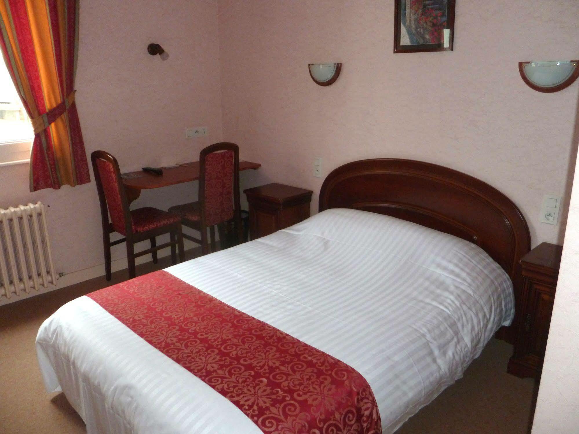 Le Relais De La Rance - Chambres D'Hotes Quédillac Dış mekan fotoğraf